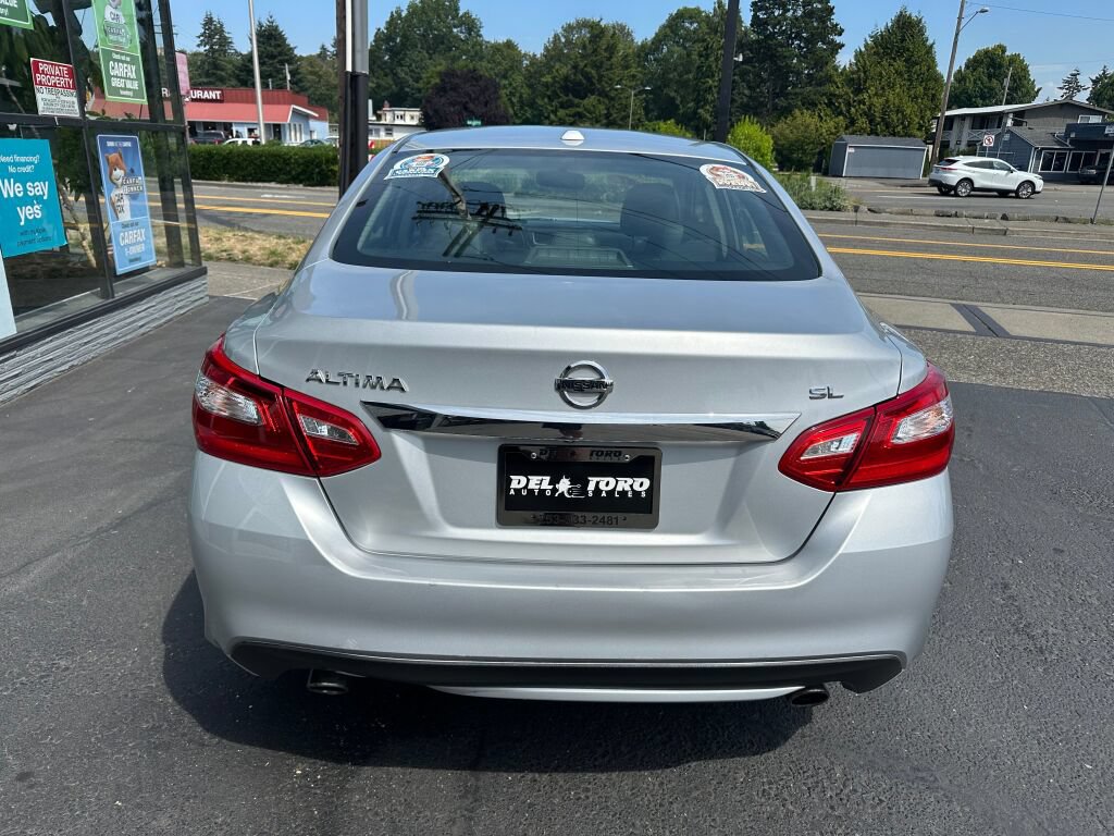 Used 2017 Nissan Altima 2.5 SL w/ Moonroof Package FWD image 7