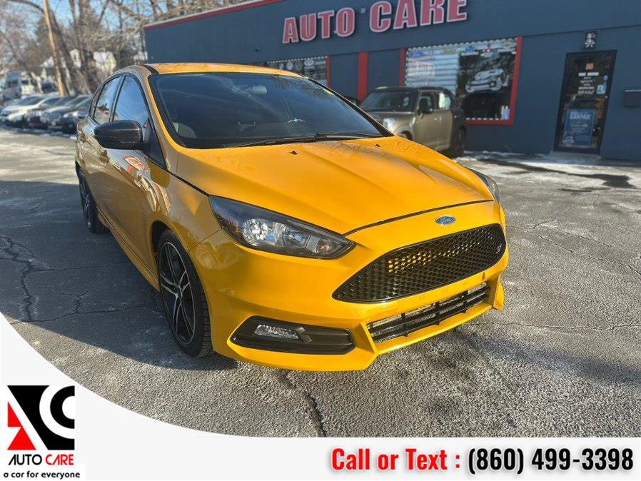 Used 2016 Ford Focus ST image 2