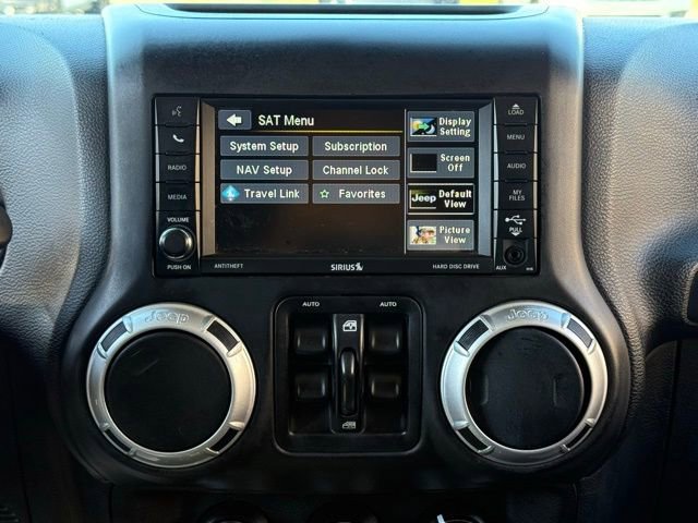 Used 2016 Jeep Wrangler Unlimited Rubicon image 34