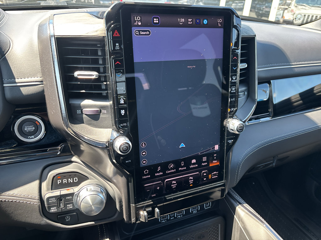 Used 2025 RAM 1500 Limited AWD/4WD image 16