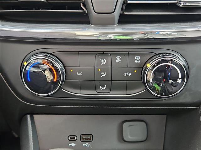 Used 2025 Buick Encore GX Preferred FWD image 16