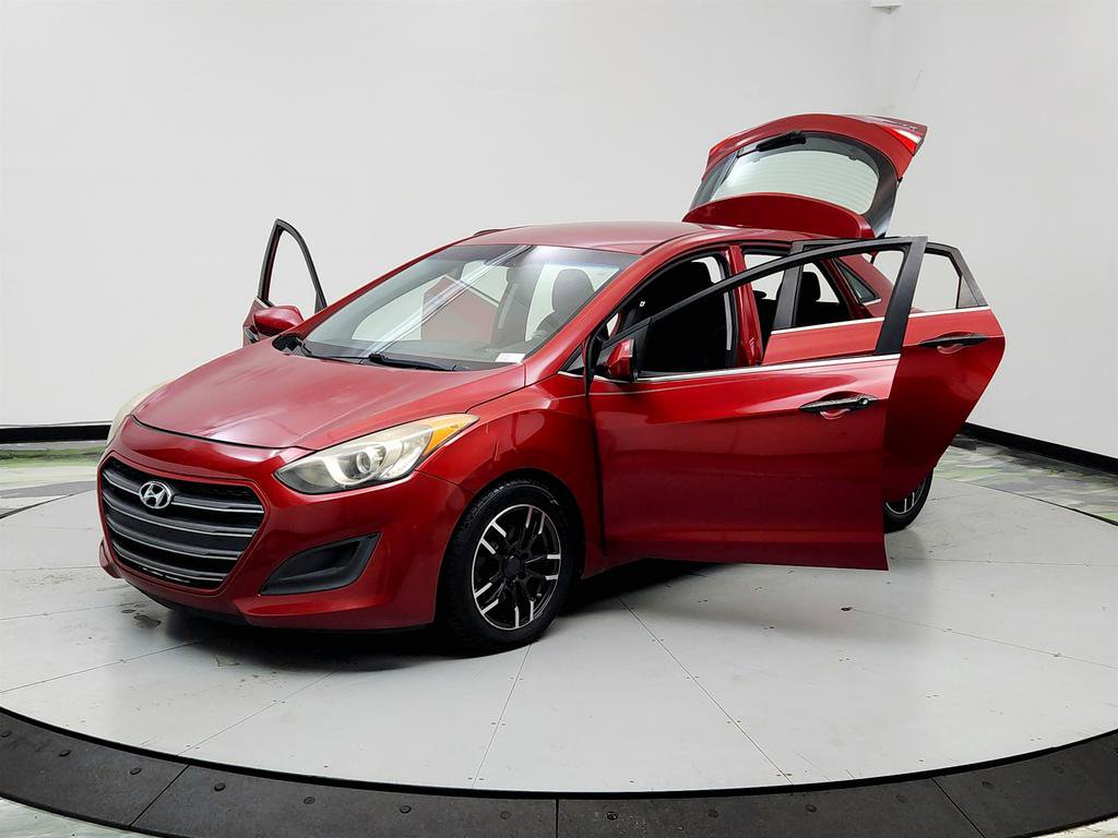 Used 2016 Hyundai Elantra GT FWD image 9