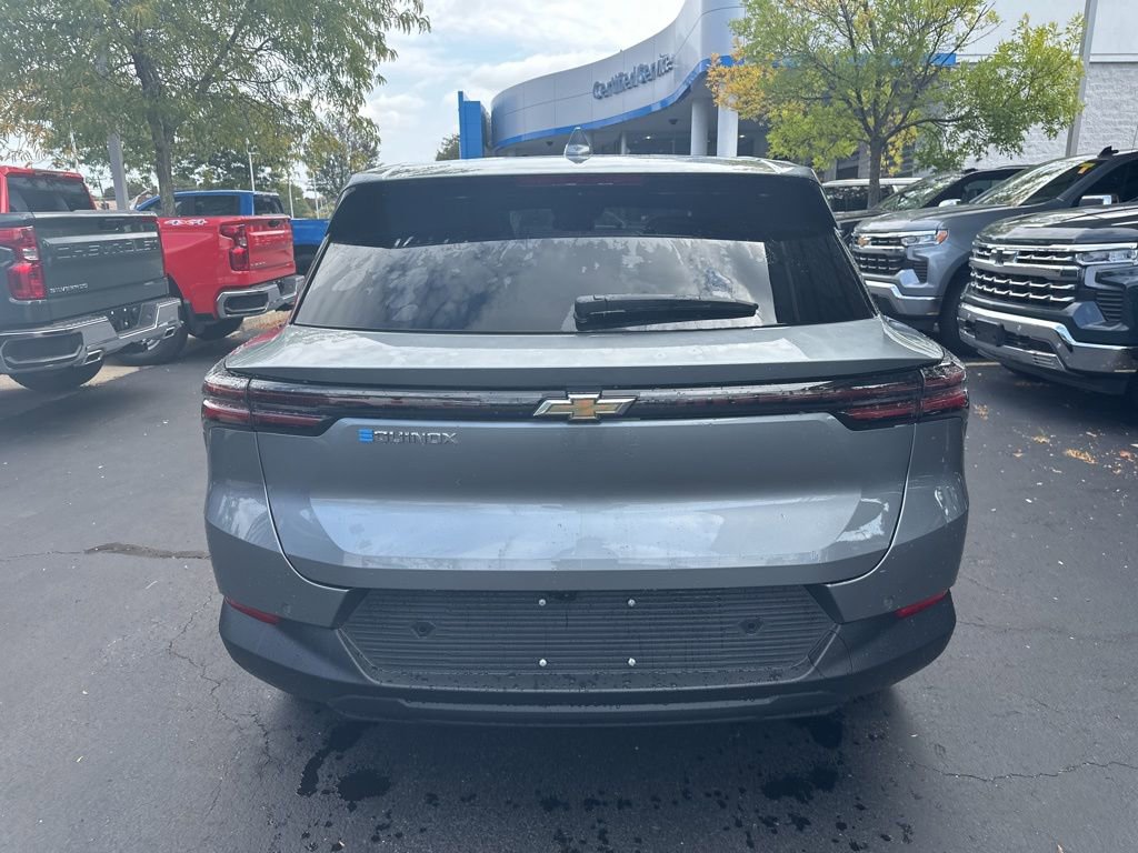 New 2026 Chevrolet Equinox EV LT image 4
