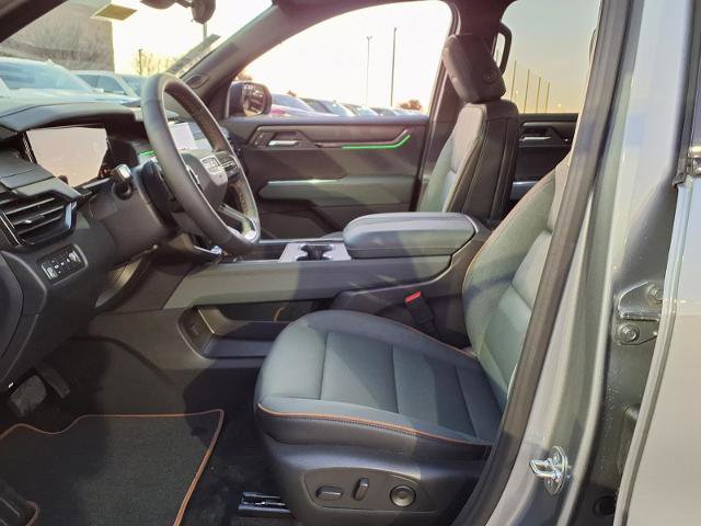 New 2026 GMC Acadia AT4 w/ Luxury Package AWD/4WD image 18