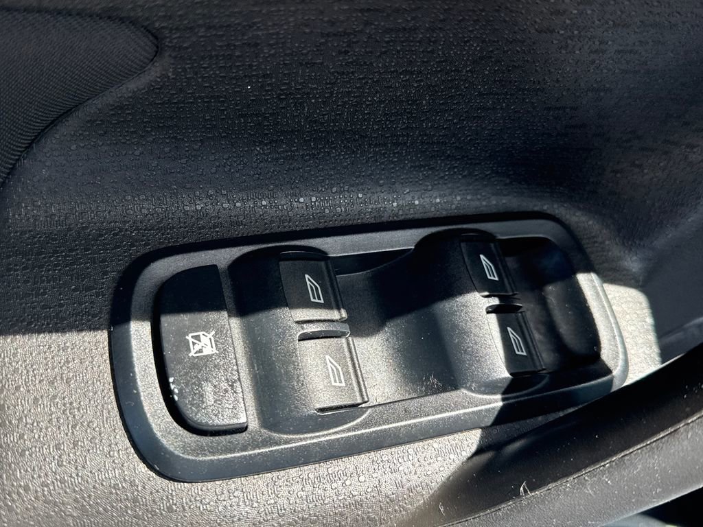 Used 2019 Ford Fiesta SE image 12