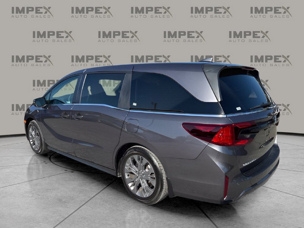 Used 2026 Honda Odyssey Touring image 3