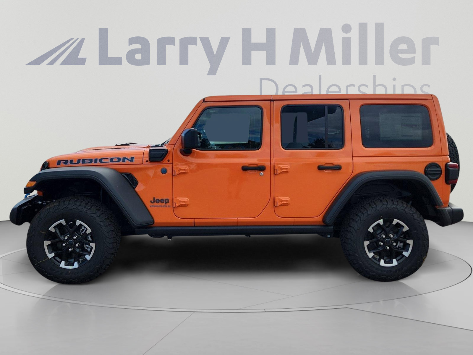 New 2025 Jeep Wrangler Unlimited Rubicon 4xe w/ Convenience Group AWD/4WD image 3