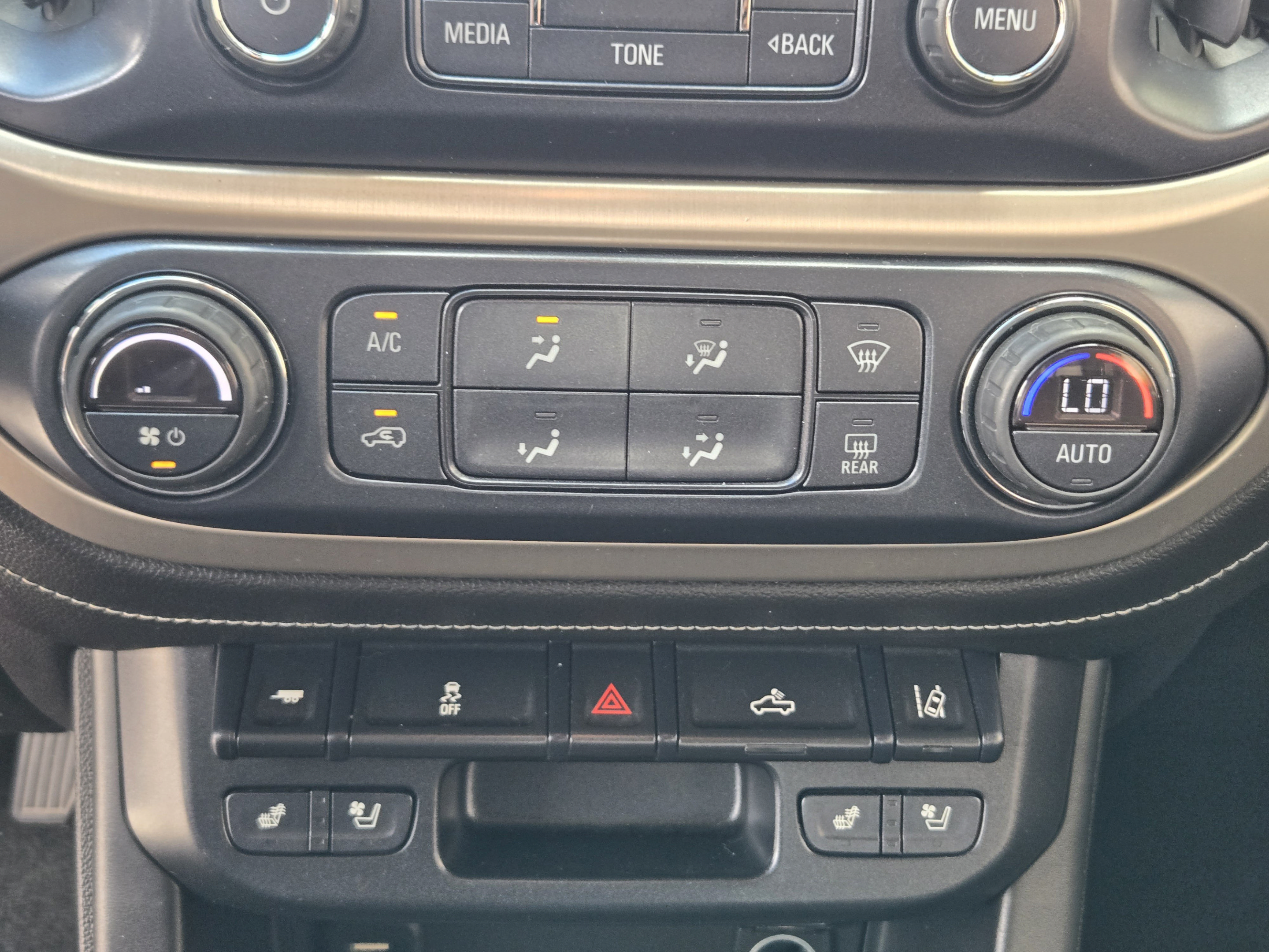 Used 2018 GMC Canyon Denali AWD/4WD image 17