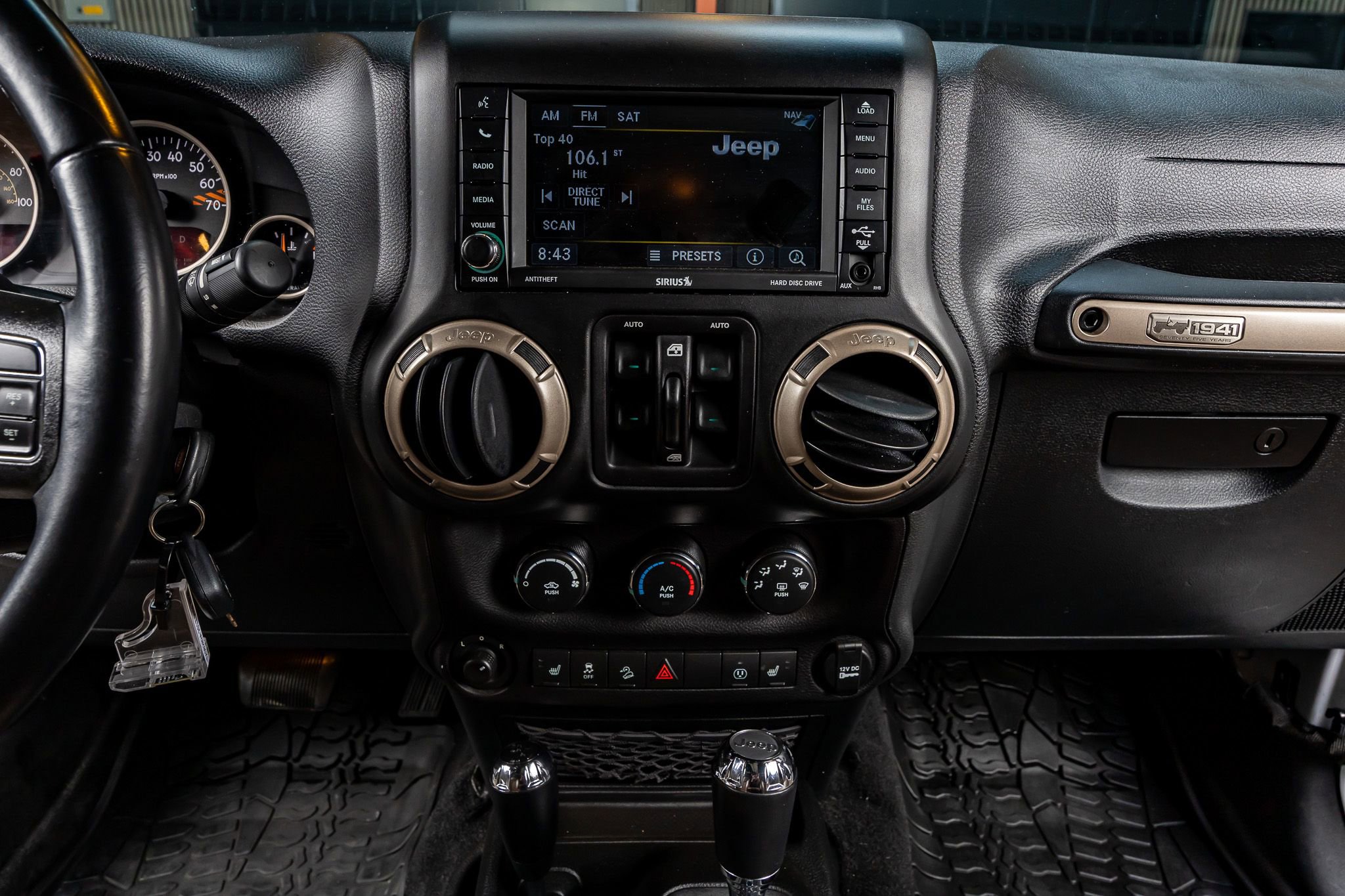 Used 2017 Jeep Wrangler Unlimited Sahara image 20