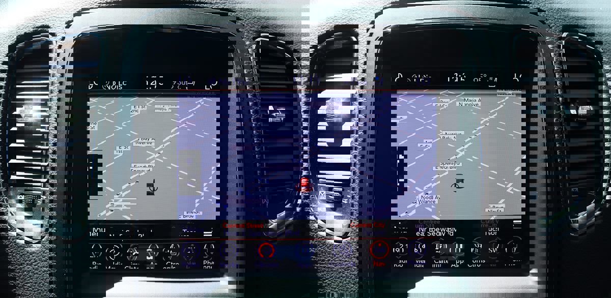 Used 2018 Dodge Durango R/T w/ Technology Group image 54