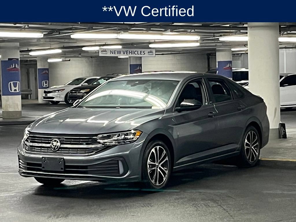Used 2024 Volkswagen Jetta Sport FWD image 3