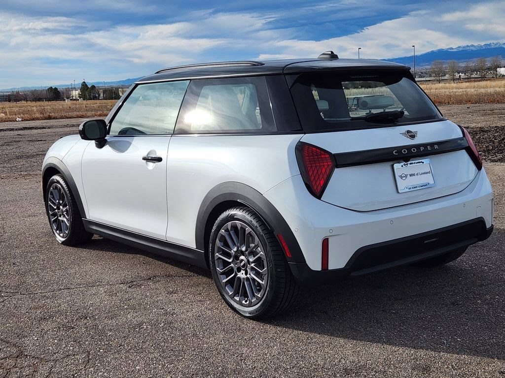 Used 2026 MINI Cooper 2-Door Hardtop FWD image 3