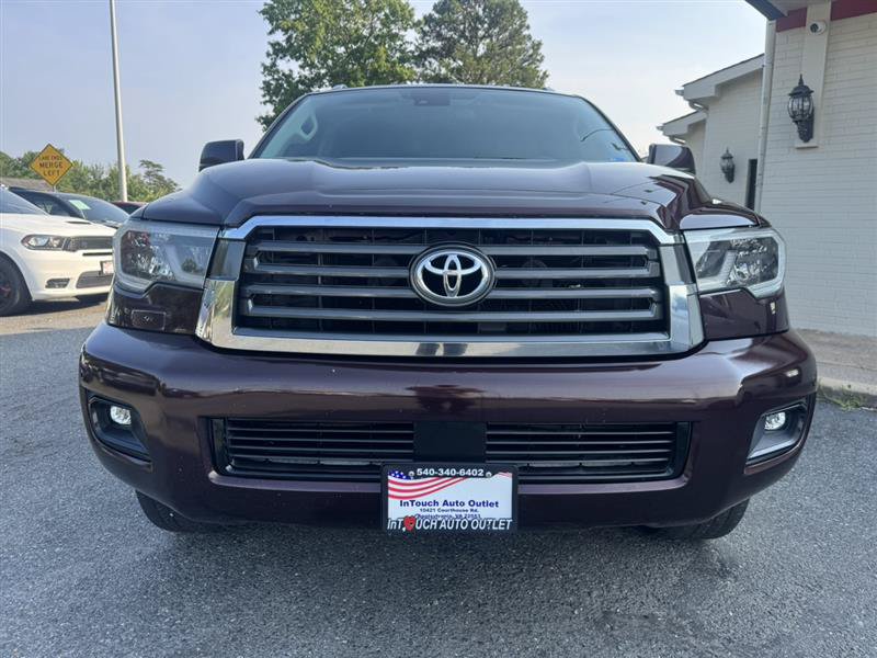 Used 2018 Toyota Sequoia SR5 AWD/4WD image 2