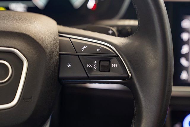 Used 2023 Audi Q3 2.0T Premium Plus w/ Premium Plus Package AWD/4WD image 15