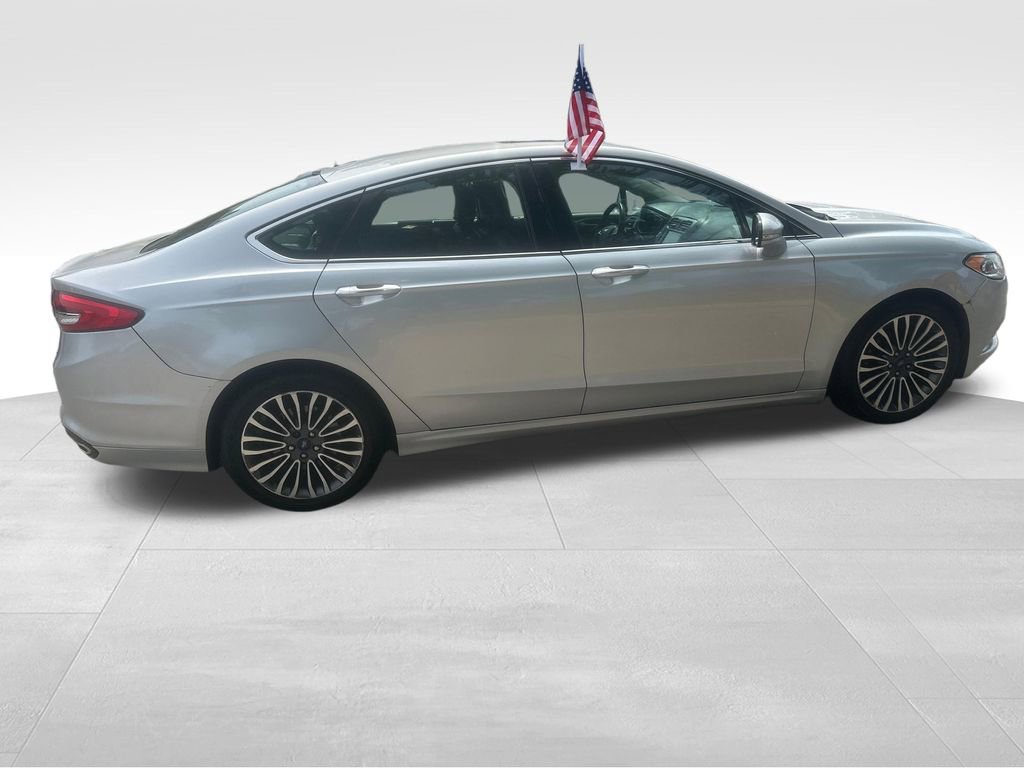 Used 2017 Ford Fusion SE w/ Fusion SE Technology Package FWD image 26