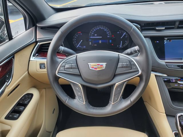 Certified 2018 Cadillac XT5 Luxury w/ Driver Awareness Package AWD/4WD image 18