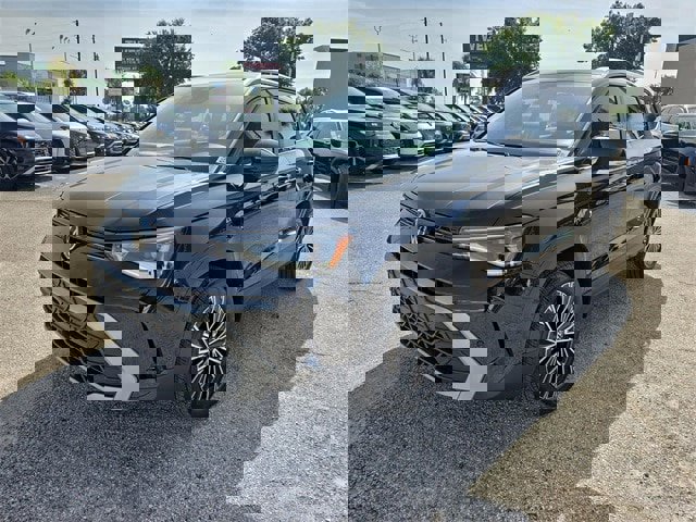 New 2025 Volkswagen Taos SE image 6