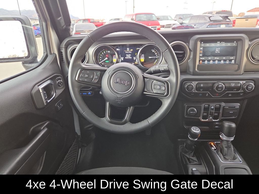 Used 2023 Jeep Wrangler Unlimited image 14