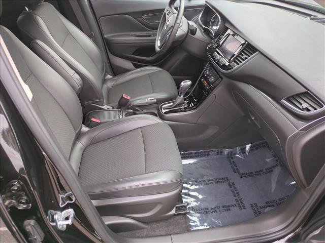 Used 2022 Buick Encore Preferred w/ Safety Package image 21