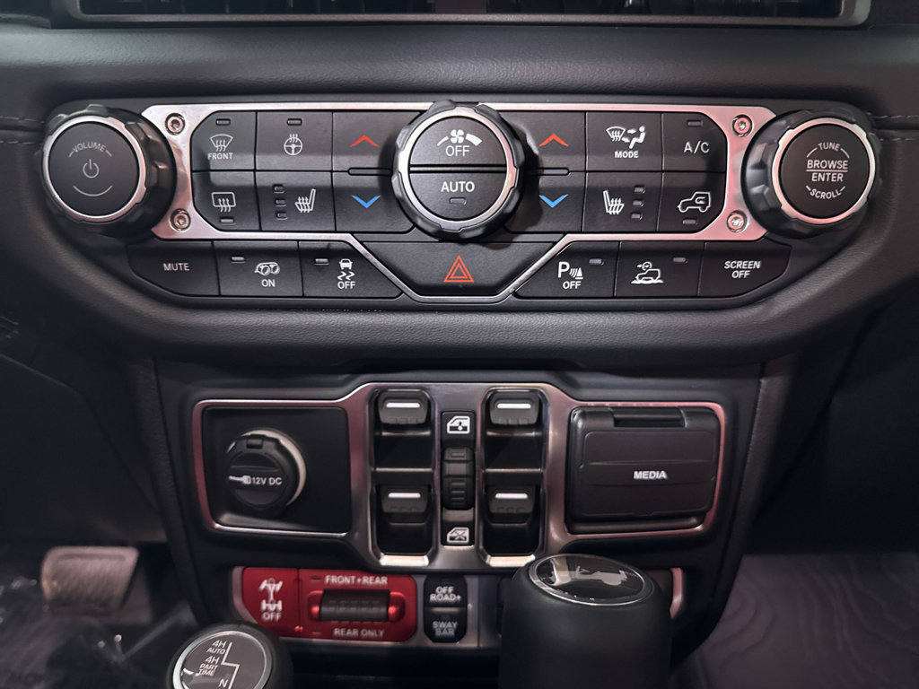 Used 2024 Jeep Wrangler Unlimited Rubicon 392 w/ Dual Top Group image 24