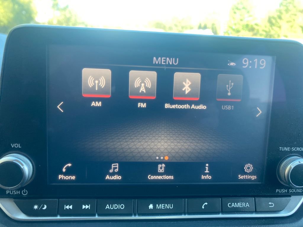 Used 2021 Nissan Rogue SV image 22