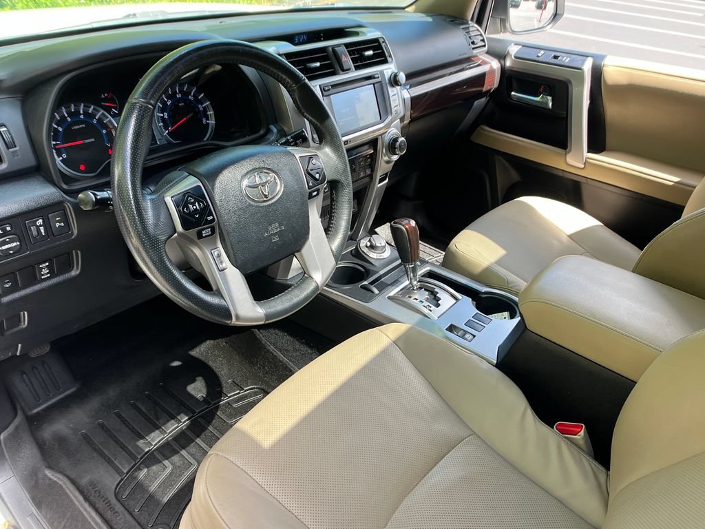 Used 2017 Toyota 4Runner Limited AWD/4WD image 10