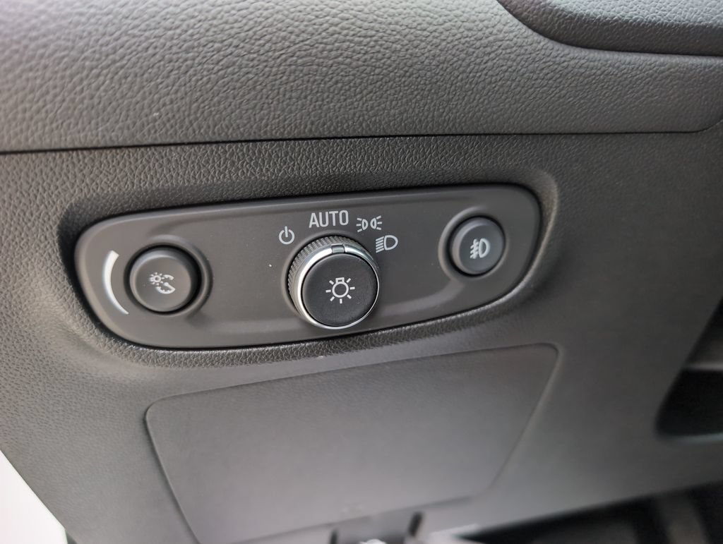 Used 2022 Buick Encore GX Preferred w/ Cold Weather Comfort Package AWD/4WD image 15