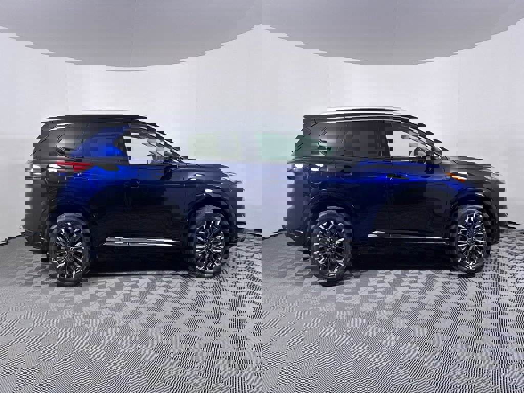 Used 2024 Nissan Rogue Platinum image 12