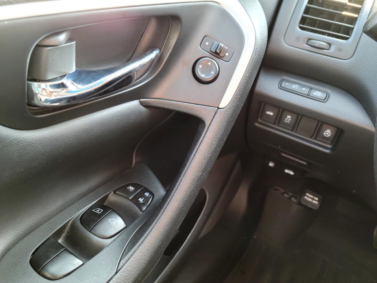 Used 2017 Nissan Altima 2.5 SL w/ 2.5 Technology Package image 13