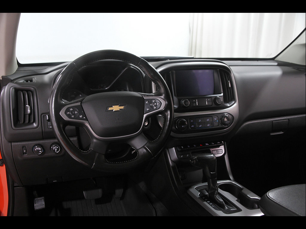 Certified 2019 Chevrolet Colorado ZR2 w/ ZR2 Dusk Special Edition AWD/4WD image 7