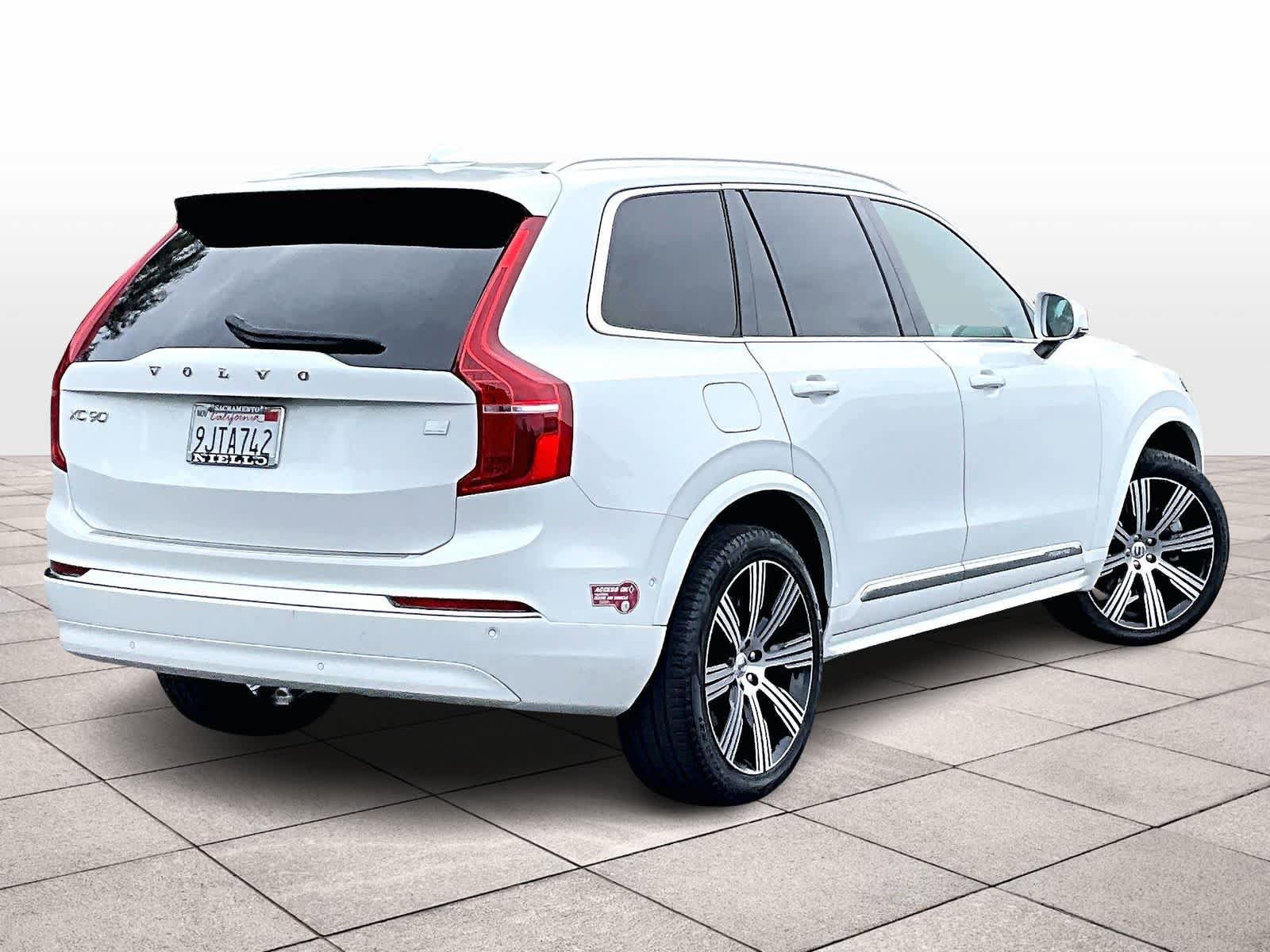 Used 2024 Volvo XC90 T8 Ultimate w/ Protection Package Premier AWD/4WD image 16