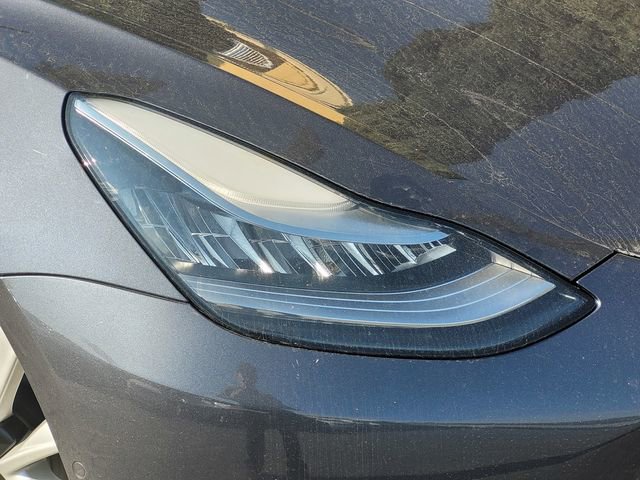 Used 2020 Tesla Model 3 Standard Range Plus image 11