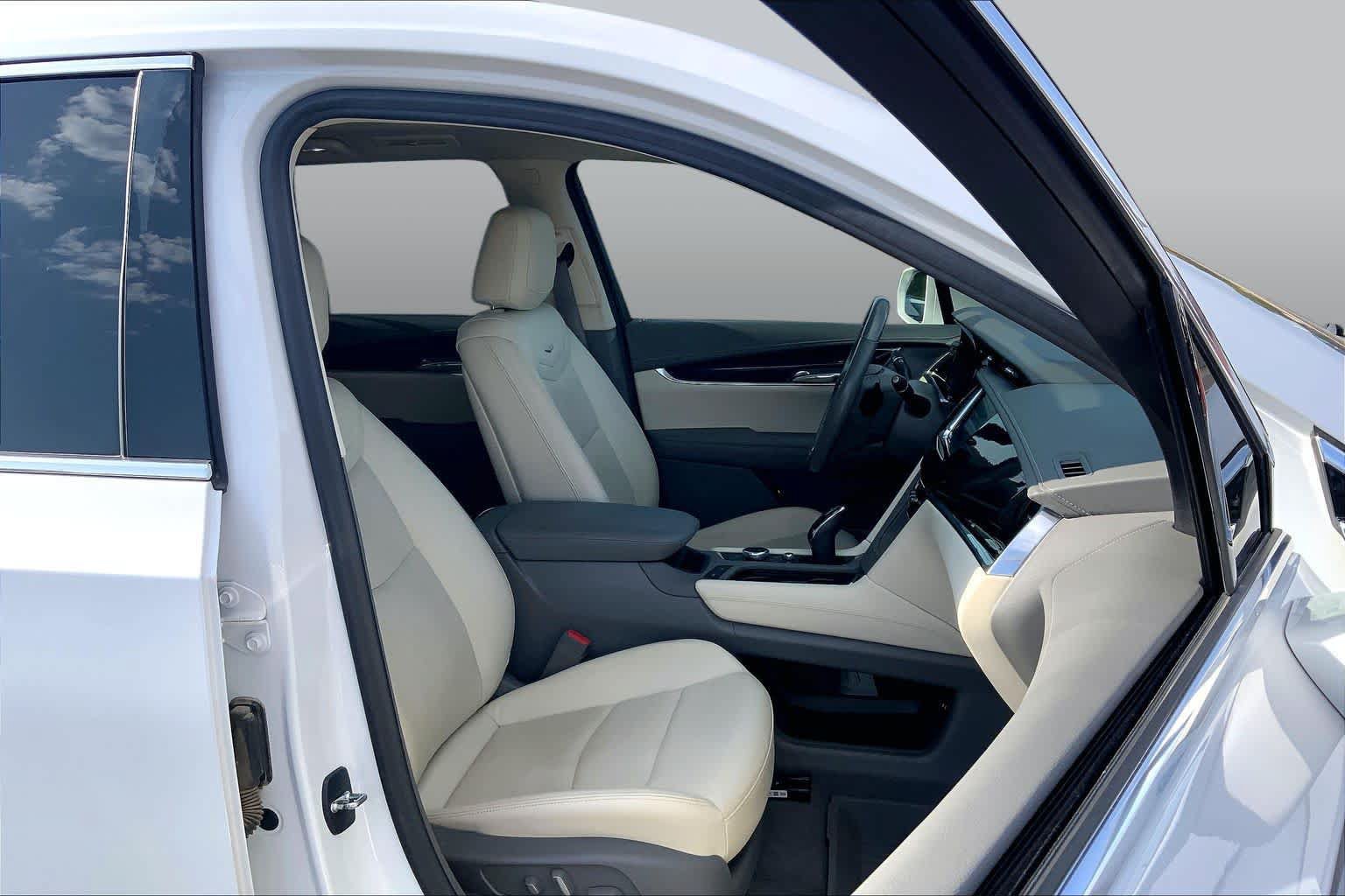 Used 2020 Cadillac XT6 Premium Luxury FWD image 9