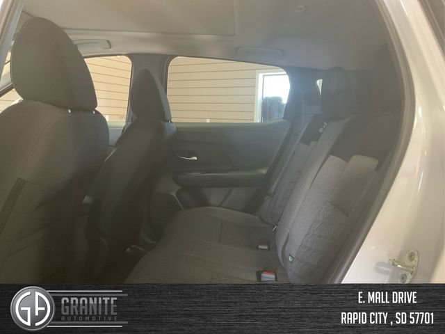 Used 2025 Nissan Kicks SV w/ SV Premium Package image 10