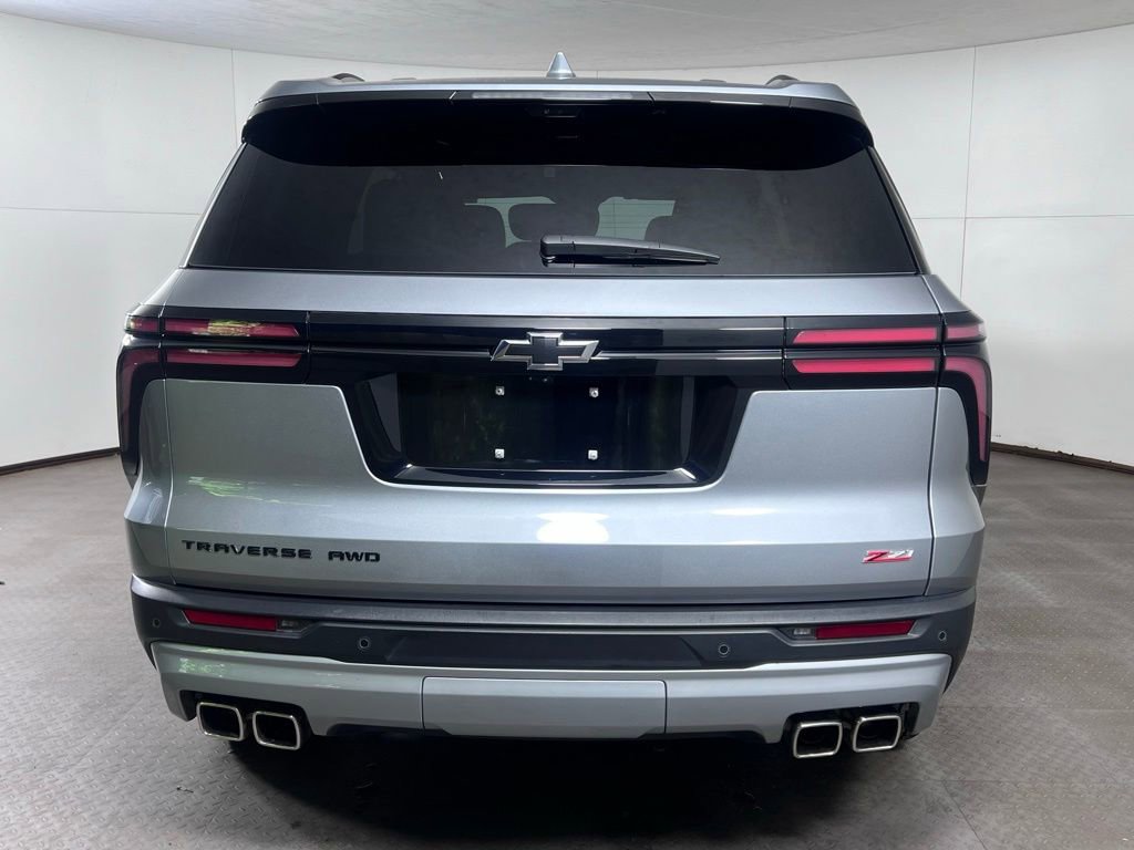 Used 2024 Chevrolet Traverse Z71 w/ Enhanced Driving Package AWD/4WD image 6