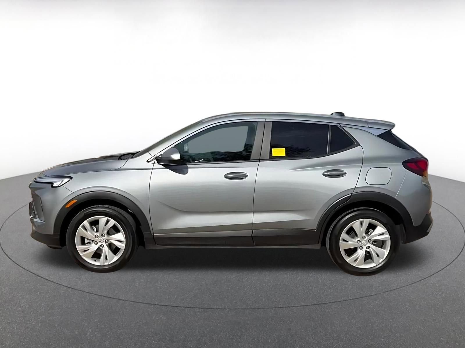 Used 2025 Buick Encore GX Preferred image 9