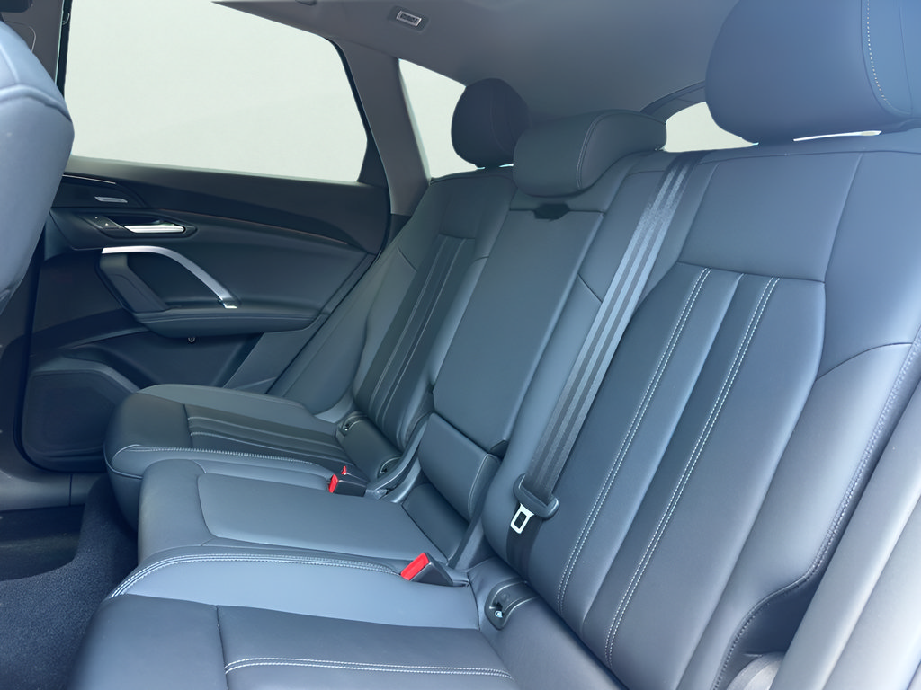Certified 2025 Audi Q5 Premium w/ Premium Plus AWD/4WD image 43