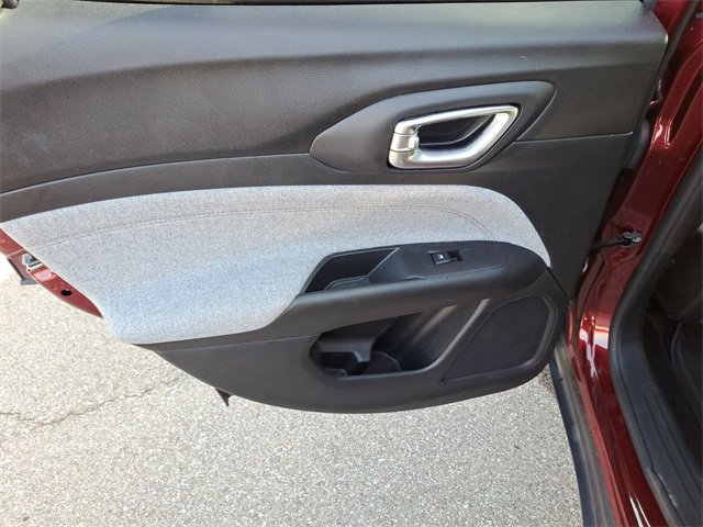 Used 2022 Jeep Compass Latitude image 17