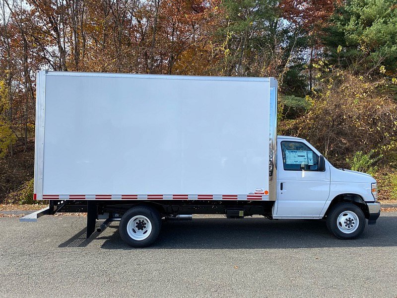 New 2025 Ford E-450 and Econoline 450 Super Duty w/ Power Equipment Group RWD image 5