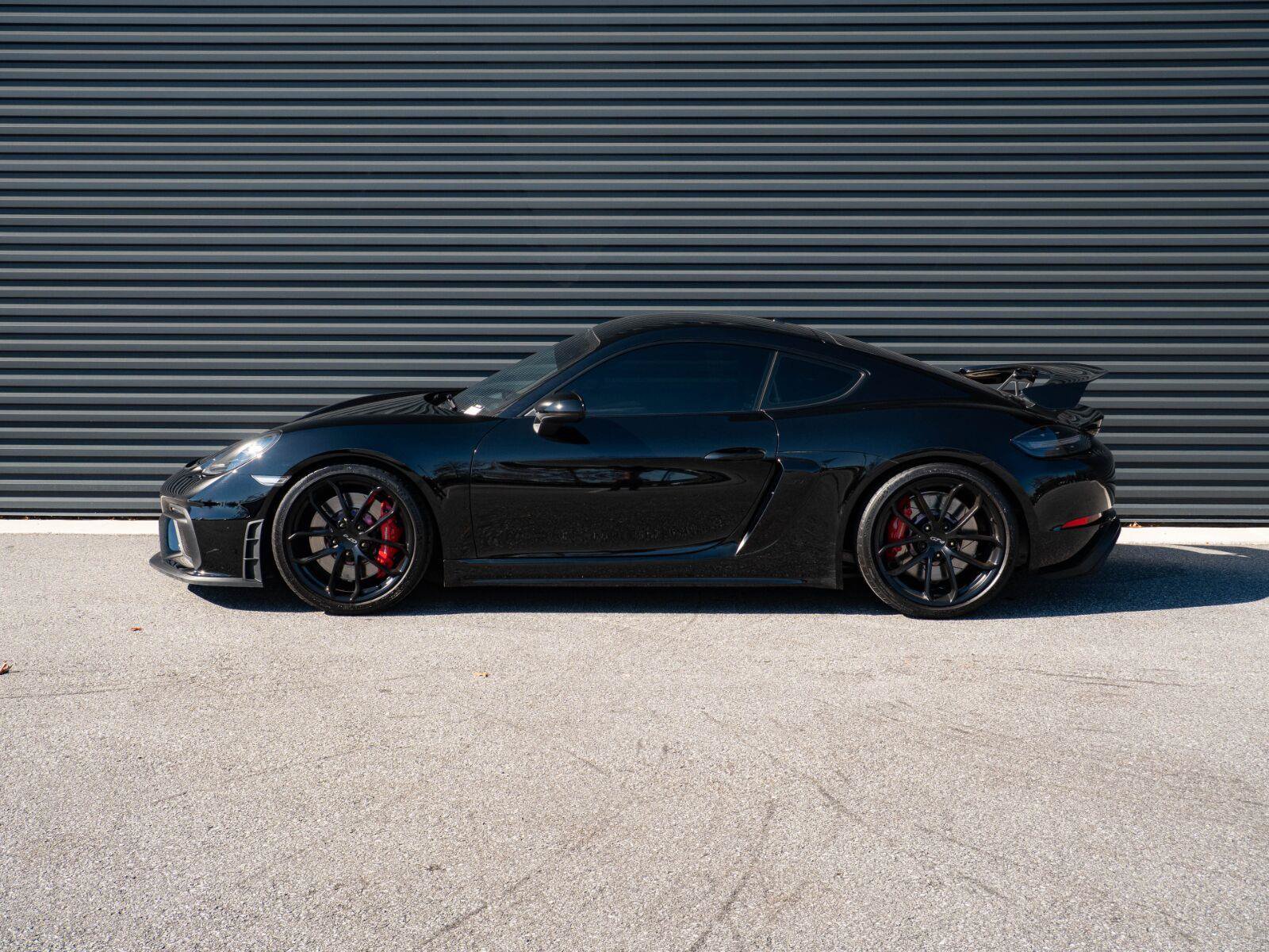 Used 2020 Porsche 718 Cayman GT4 RWD image 2