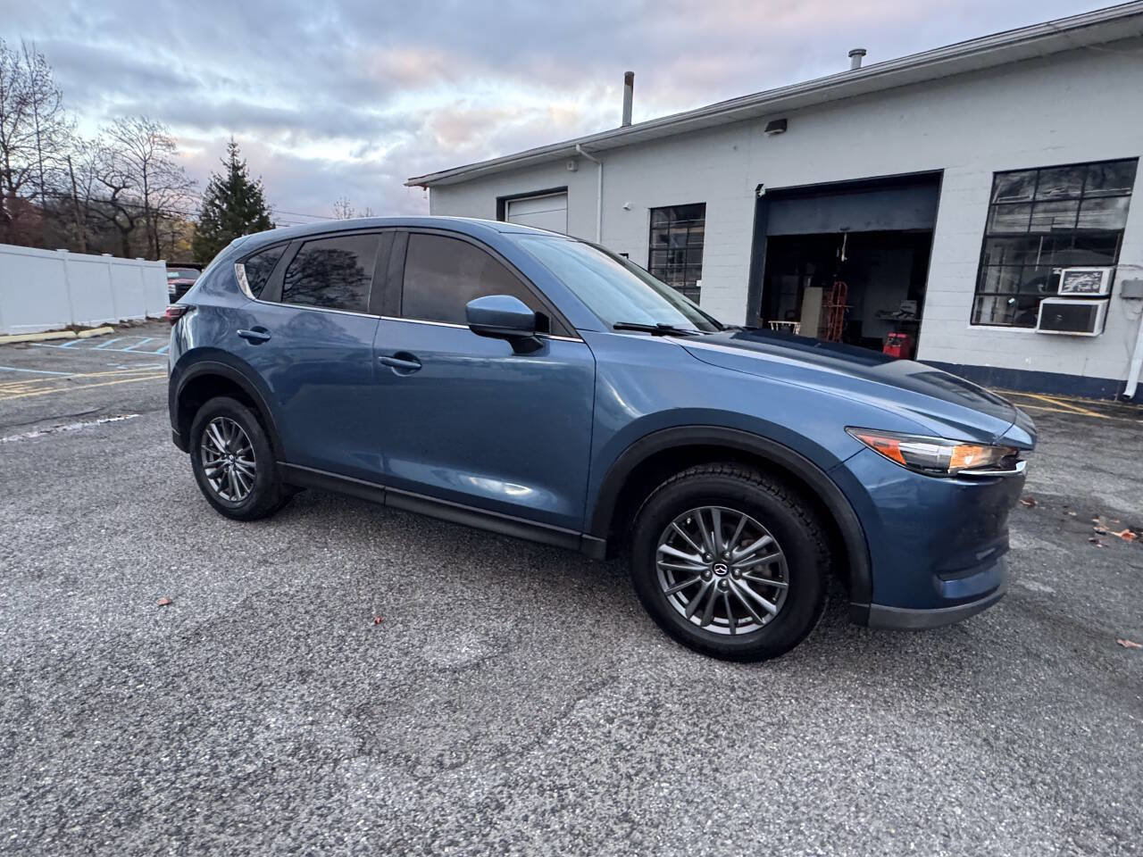 Used 2017 MAZDA CX-5 Touring AWD/4WD image 6