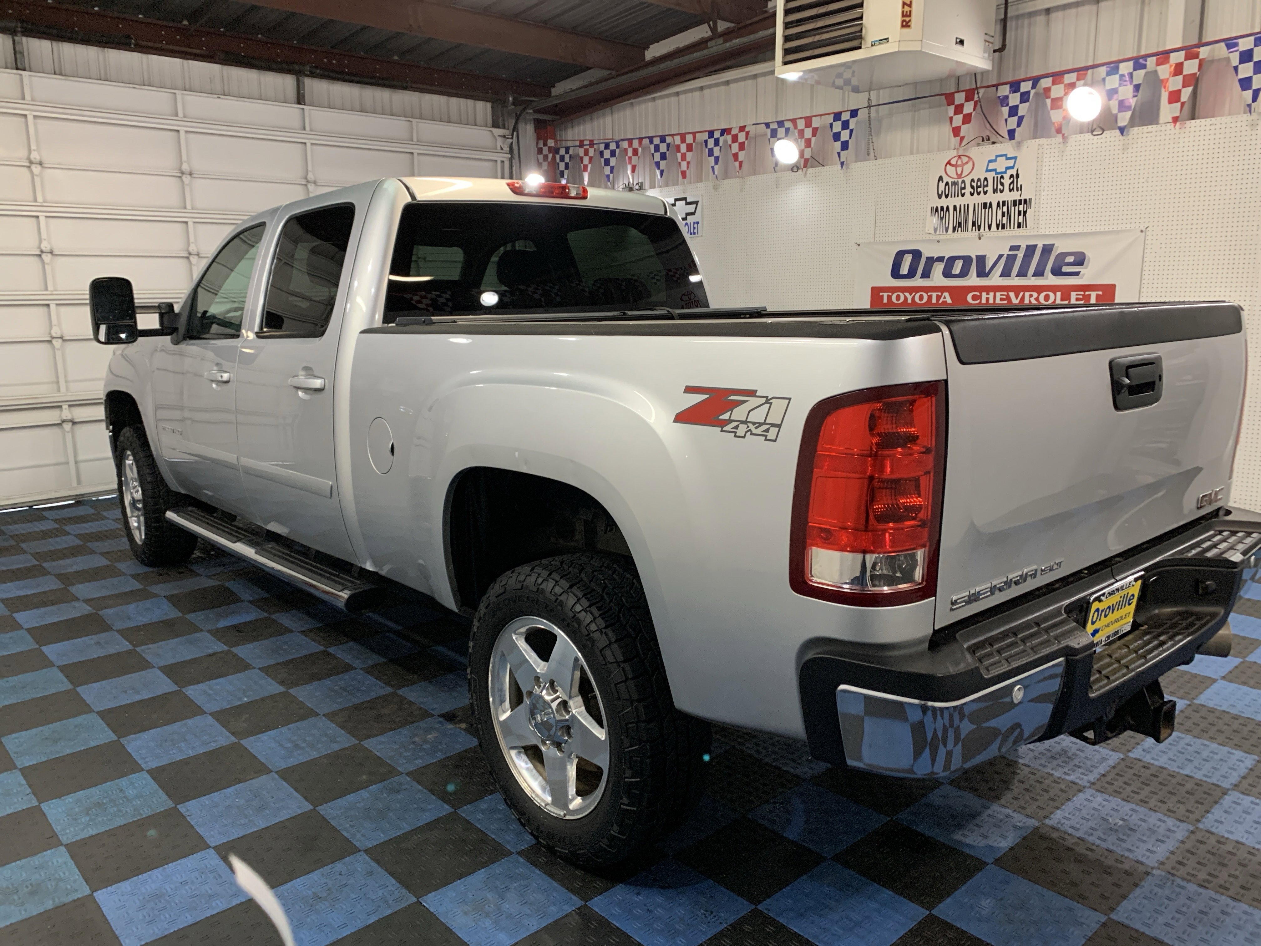 Used 2013 GMC Sierra 2500 SLT w/ SLT Convenience Package image 4