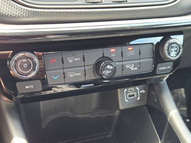 New 2026 Jeep Compass Latitude AWD/4WD image 32