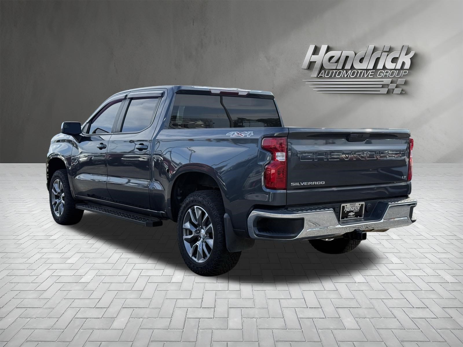 Used 2022 Chevrolet Silverado 1500 LT AWD/4WD image 8