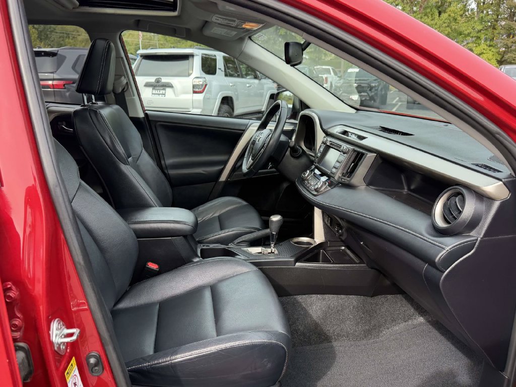Used 2014 Toyota RAV4 Limited AWD/4WD image 12