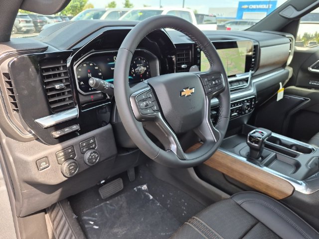 New 2026 Chevrolet Silverado 1500 High Country w/ High Country Premium Package AWD/4WD image 12