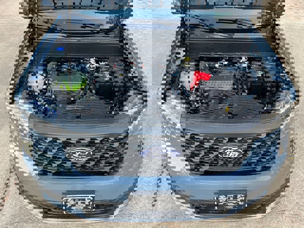 New 2025 Ford Maverick XLT w/ XLT Luxury Package image 18