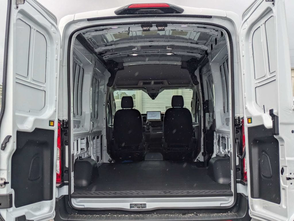New 2026 Ford Transit 250 148 Medium Roof RWD image 13