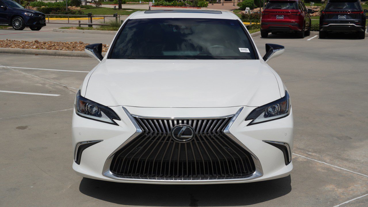 Used 2019 Lexus ES 350 w/ Premium Package image 2
