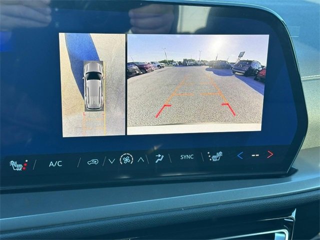 New 2026 Chevrolet Traverse LT w/ Driver Confidence Package image 15